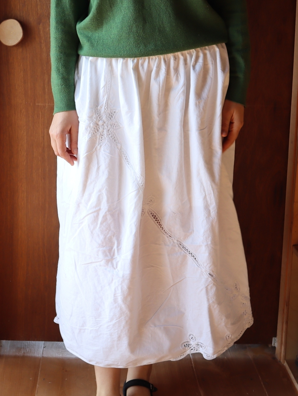Upcycled Lace Tablecloth Skirt White Embroidered Maxi Skirt M • L • XL - Picture 4 of 12